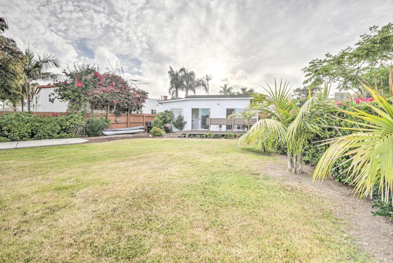 Casa de férias With Deck And Yard - 2 Blocks To Bay!